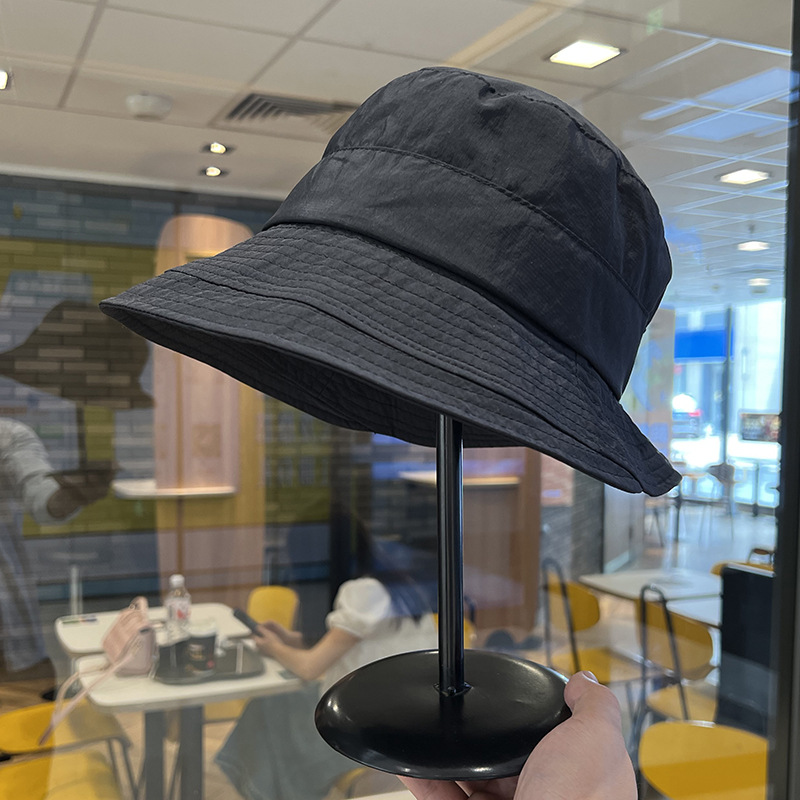 Sombrero de pescador de protección solar para mujeres 2024 nuevo estilo de estilo de moda con bordes anchos y una parte superior plana, sombrero de sol casual universal