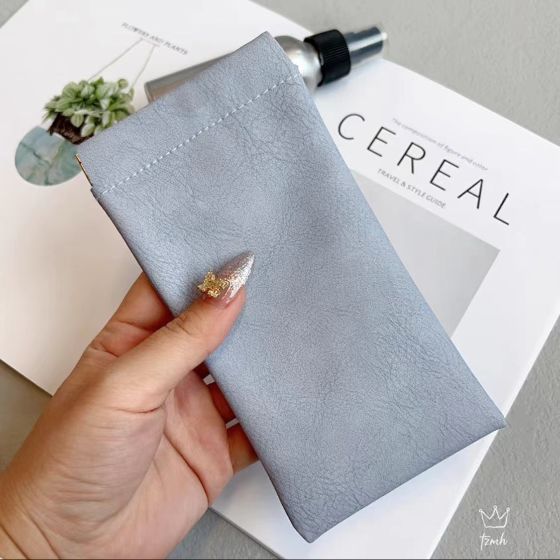 우아한 라이트 블루