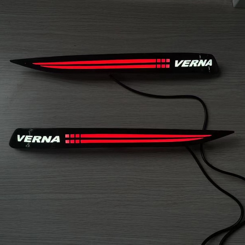 Aplicable a 22-23 acento moderno parachoques trasero luz acento luz de freno luz trasera Freno de conducción