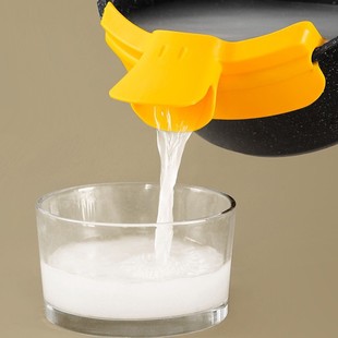 Anti-spill kitchen utensils pot with round mouth edge deflector duckbill liquid diversion nozzle soup pourer casserole medicine pouring funnel
