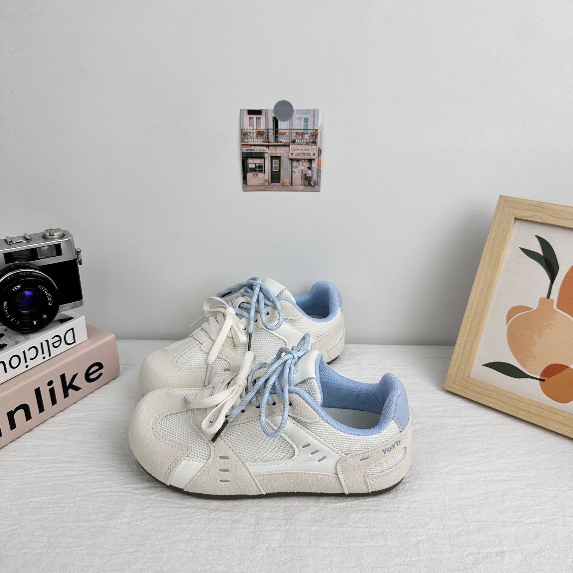 Yuanbo zapatos deportivos de verano de suela delgada zapatos de skate para mujeres 2025 nuevos zapatos casuales blancos de malla zapatos de entrenamiento alemán