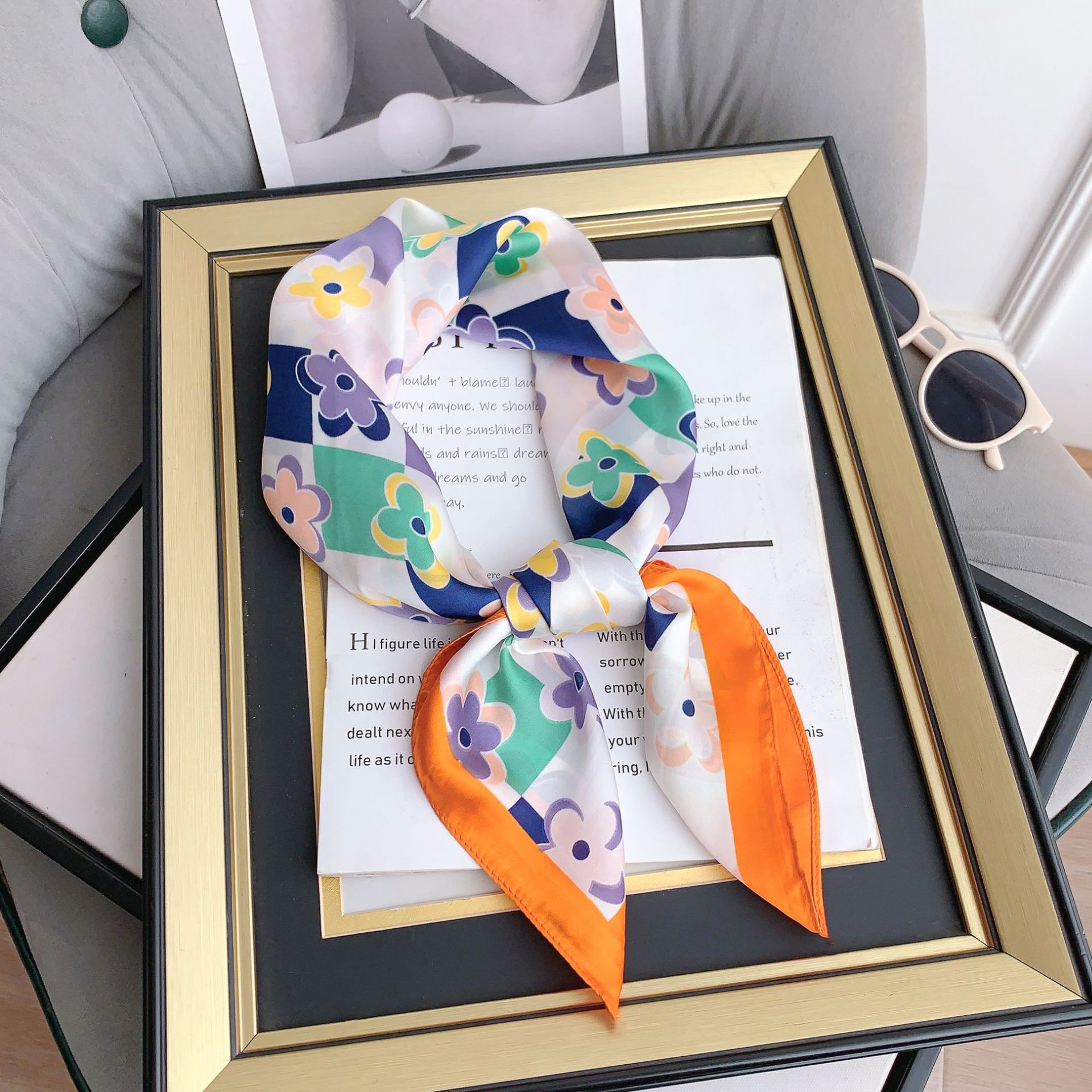 70 pequeños pañuelos cuadrados seda seda de alta calidad temperamento literario flores pequeñas bolsas de color fresco pañuelo correa de pelo pañuelo
