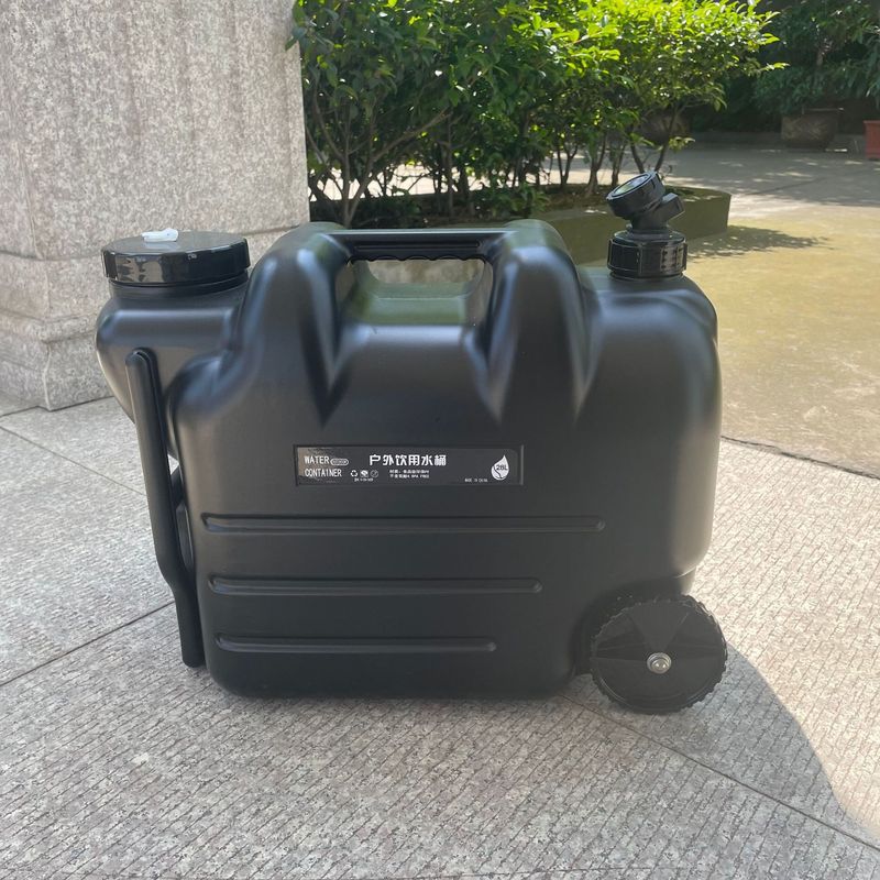 工場直接供給キャンプ屋外 PE バケツポータブルトロリー車輪付き蛇口大型ケトル車の水貯蔵タンク|undefined