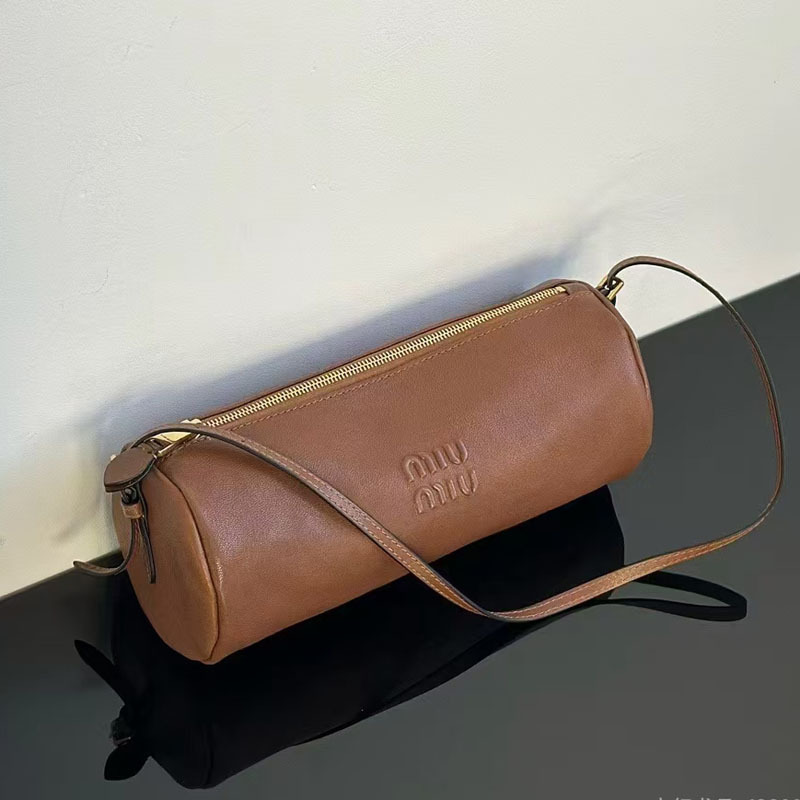 miu ペンホルダーバッグ シンプル 小型 円筒バッグ 手持ち レディースバッグ ショルダーバッグ 大容量 軽量バッグ ペンシルバッグ 脇バッグ|undefined