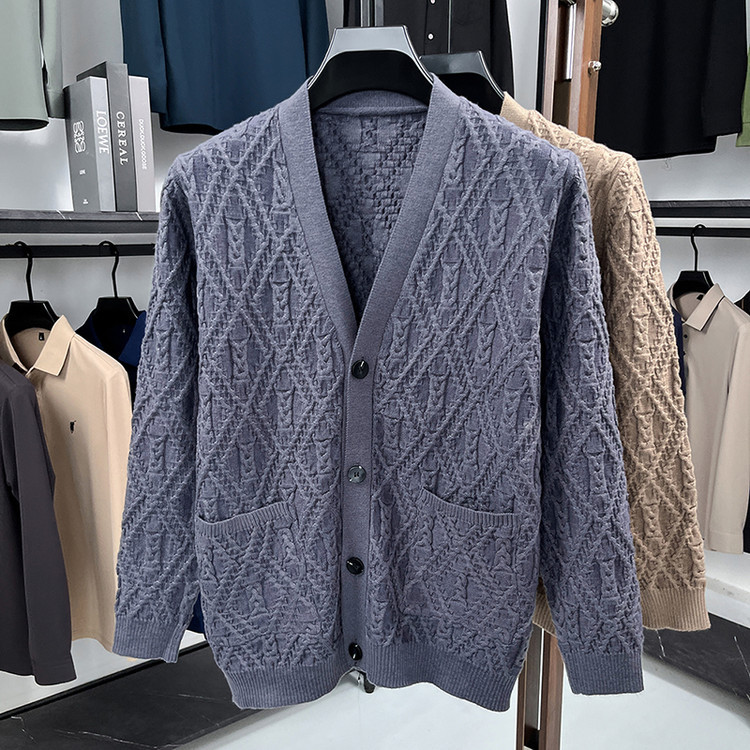 Comercio exterior ropa de hombre otoño invierno V-collar tejido de color sólido torsión camiseta de manga larga suéter de moda hombre camiseta de punto casual