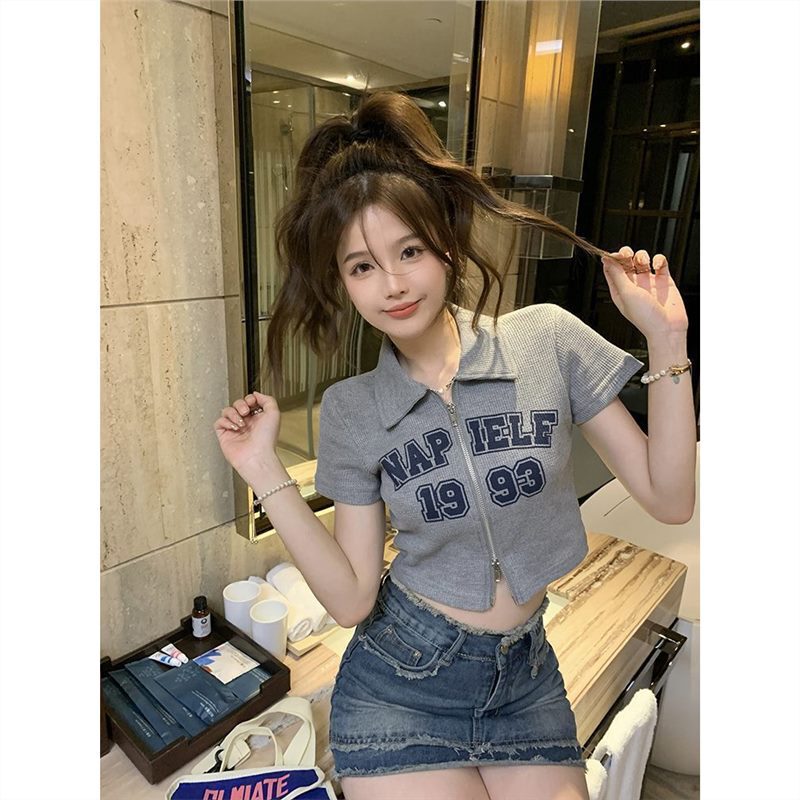 Sweet hot girl pure desire style ins trendy short-sleeved T-shirt women's summer zipper lapel design sense slim slimming navel top