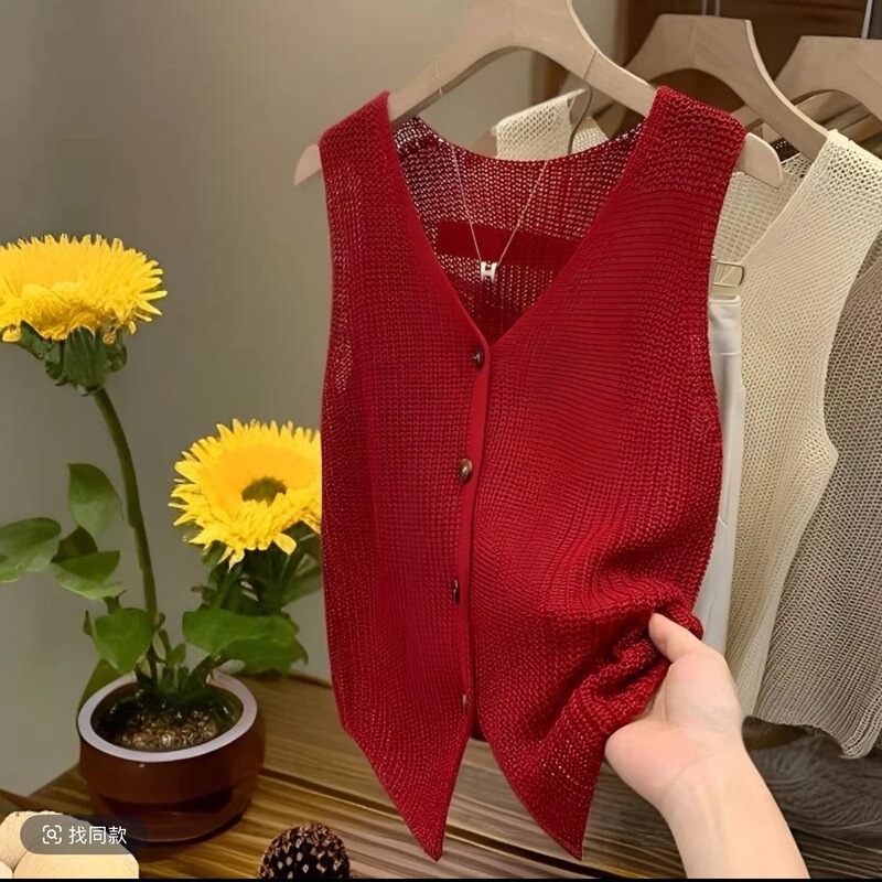 2025 New Style Ice Silk Candy-Colored Vest with Slimming Design, Girly Retro Commuter Knitwear in Black 2025 New Style Ice Silk Candy-Colored Vest with Slimming Design, Girly Retro Commuter Knitwear in Black