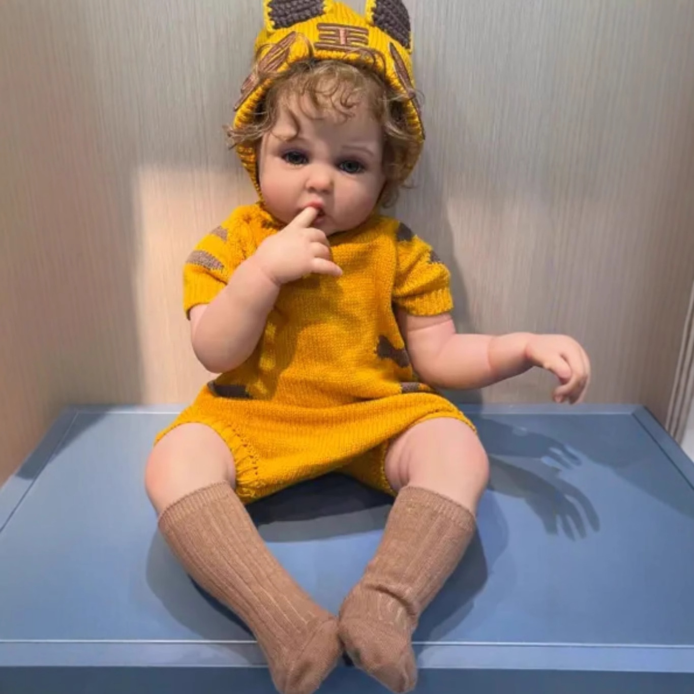 NPK 60cm cuerpo de tela simulación muñeca comer dedos niño bebé
