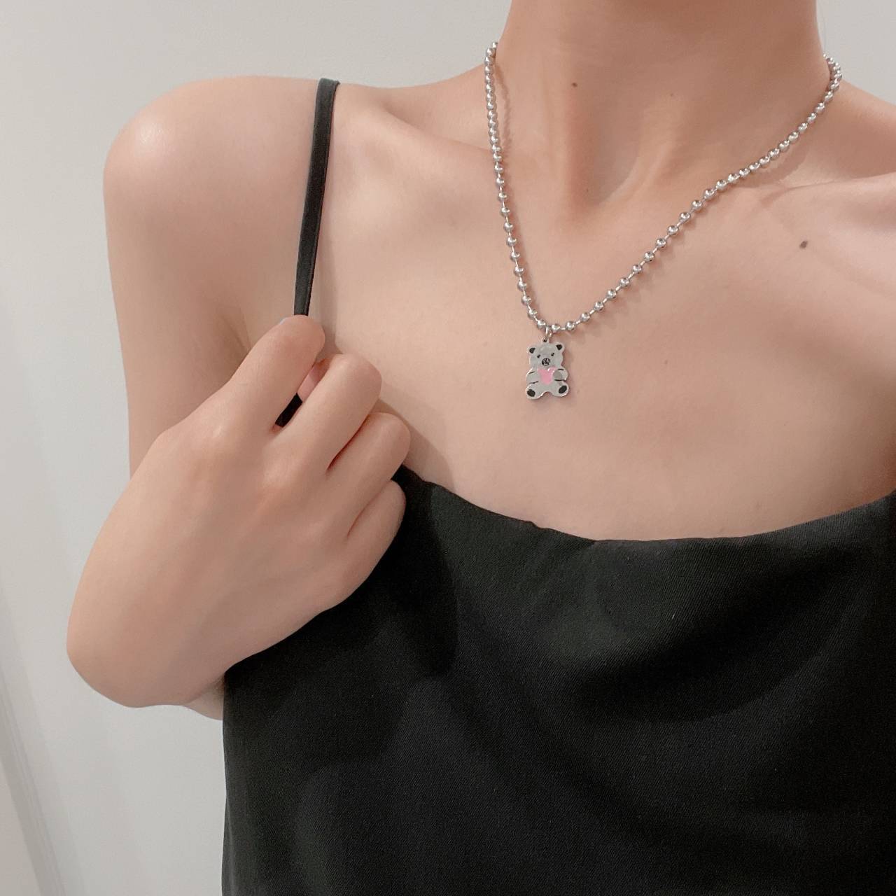 捧心小熊项链女夏小众设计感锁骨链 新款百搭粉色小熊项链锁骨链