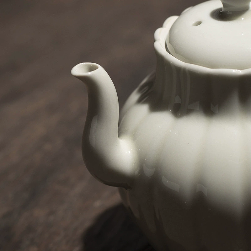 Teapot, tea set, grabber, filter, anti-scald