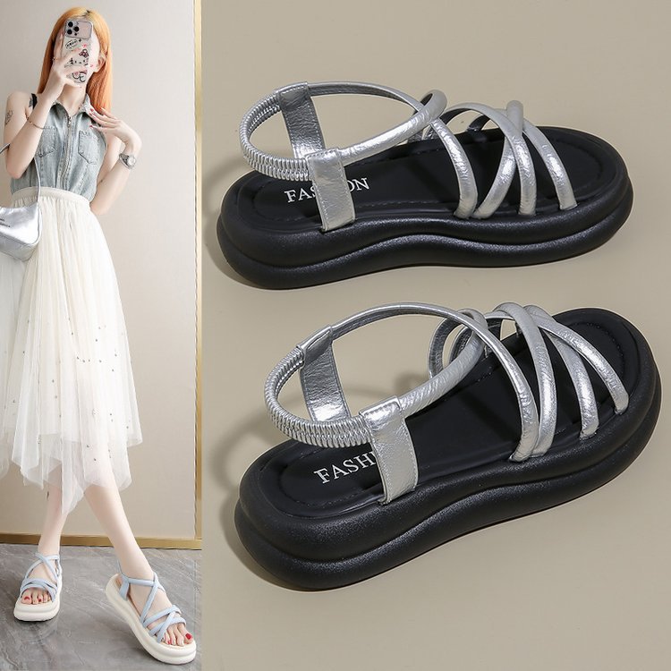Red en línea sandalias de fondo grueso para mujeres verano 2025 nuevo hada con falda de moda para estudiantes sandalias romanas de fondo suave