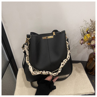 �羳�n��r�Іμ��ŮС���z���OӋ�а����|�к��s朗lб���Ů