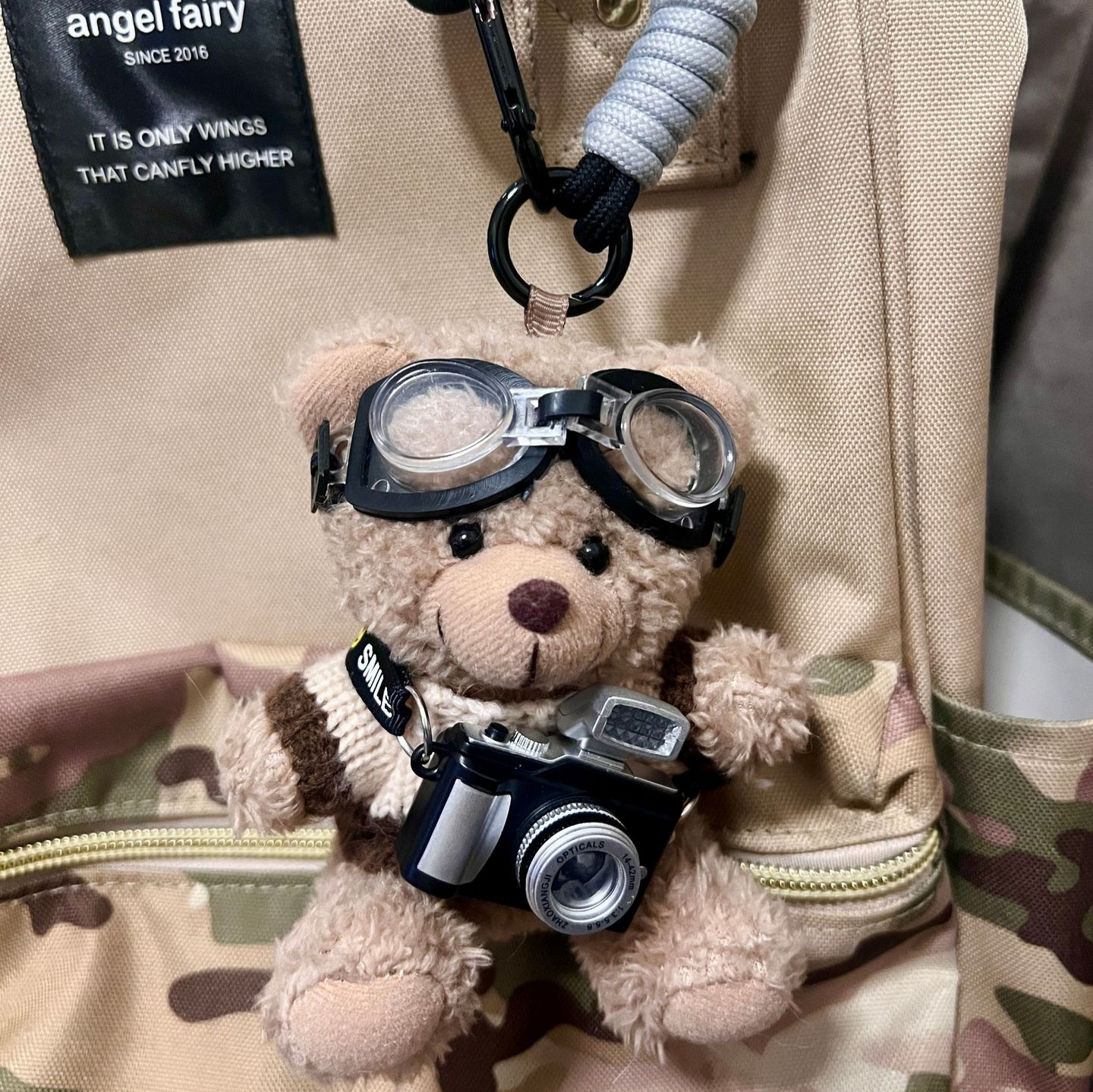 Cámara original oso lindo colgante de bolsa muñeca de felpa colgante de mochila colgante de pareja llavero regalo creativo