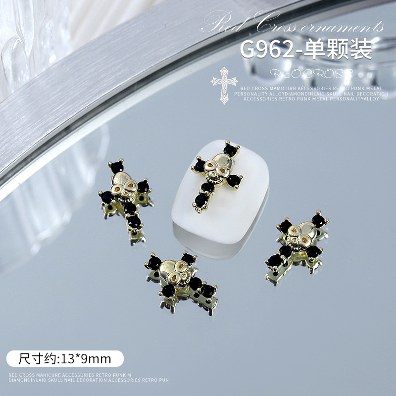 Red Cruz Roja marco joyería de uñas vintage punk metal personalidad aleación diamante incrustado cráneo decoración de uñas