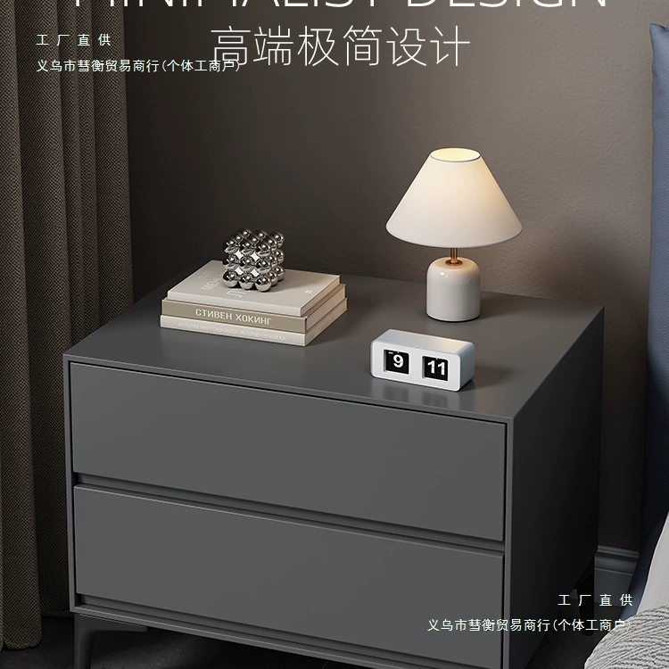 2025全实木床头柜烤漆卧室轻奢感简约现代黑色极简带锁意式床边柜