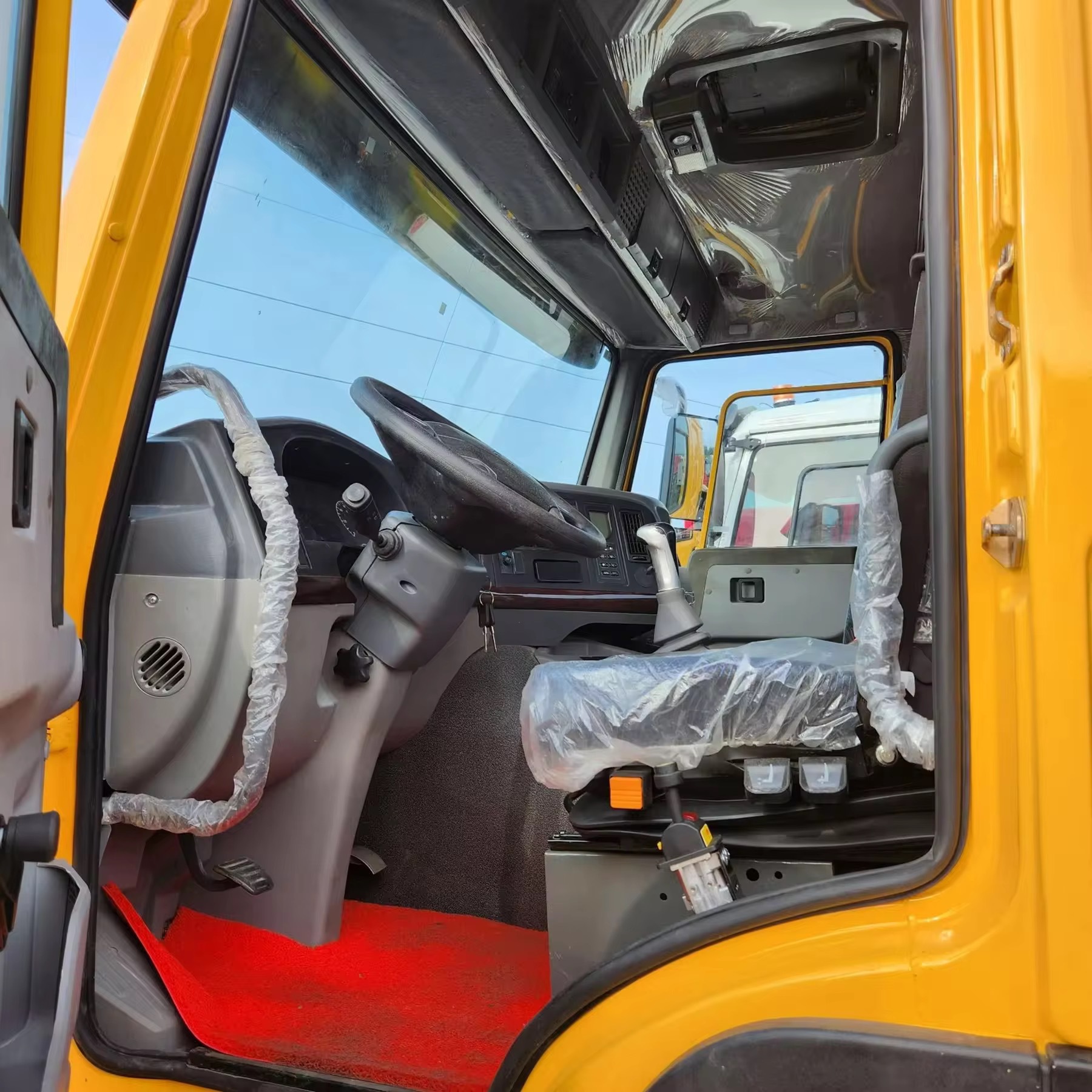 Howo Tractor Truck, Semi-Trailer Tractor Truck for Logistics Transportation, Heavy-Duty Trailer, Semi-Trailer Head, Howo Tractor Head