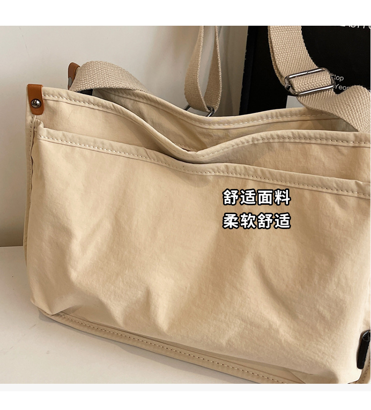Canvas bag for women, large capacity, new Spring/Summer 2025, simple and versatile, single-shoulder crossbody bag, casual tote bag for school Application Scenario