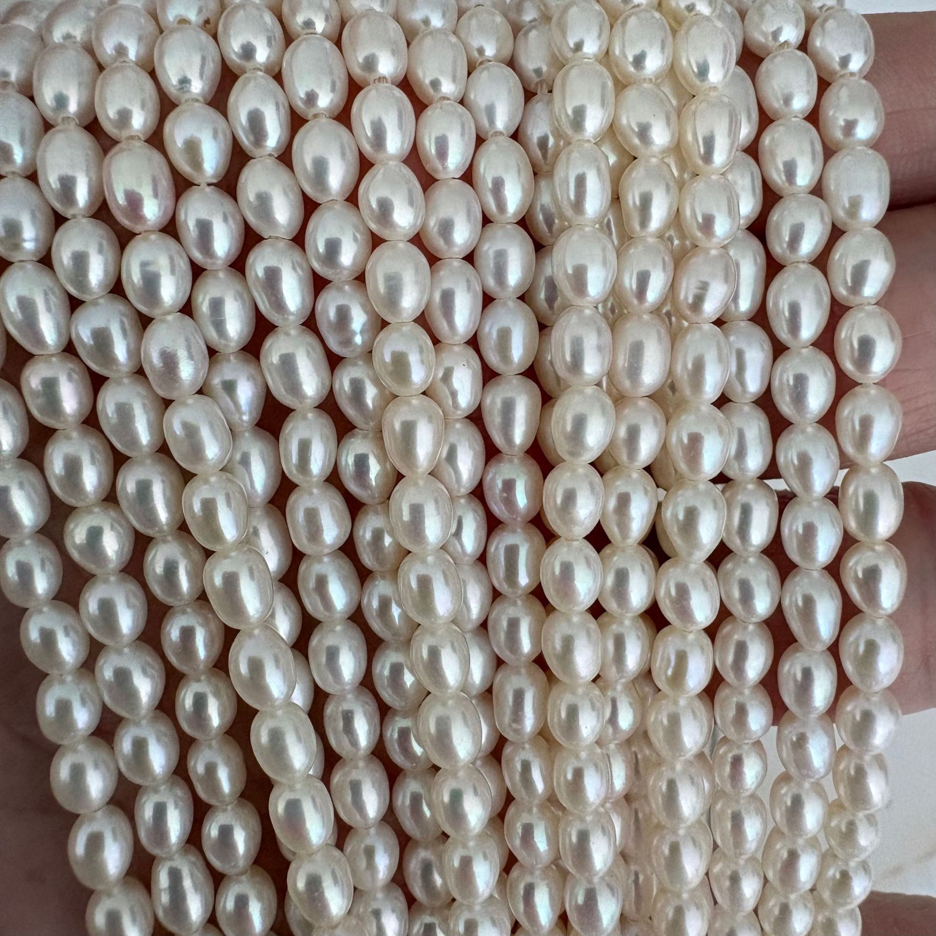 3.5-4mm Rice Beads, Aurora, Non-Patterned, Zhuji Pearls, Natural Freshwater Pearls, Semi-Finished Pearl Necklace