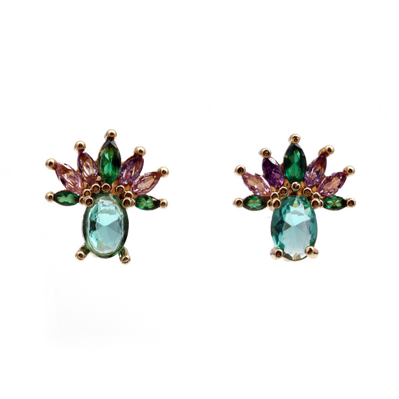 Transfronterizo europeo y americano cobre chapado en oro colorido ZIRCON forma de gota de agua geométrica pendientes de nicho femenino ZIRCON verde