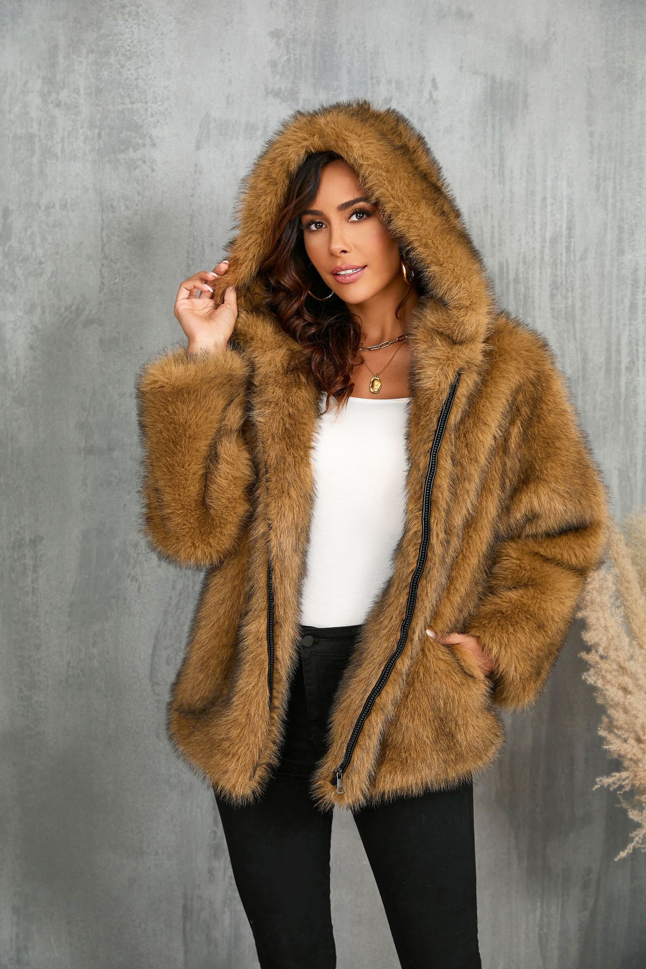 Dameskleding bontjas effen kleur losse capuchon korte bontkraag jas winterjas warme winterkleding_voghion.com