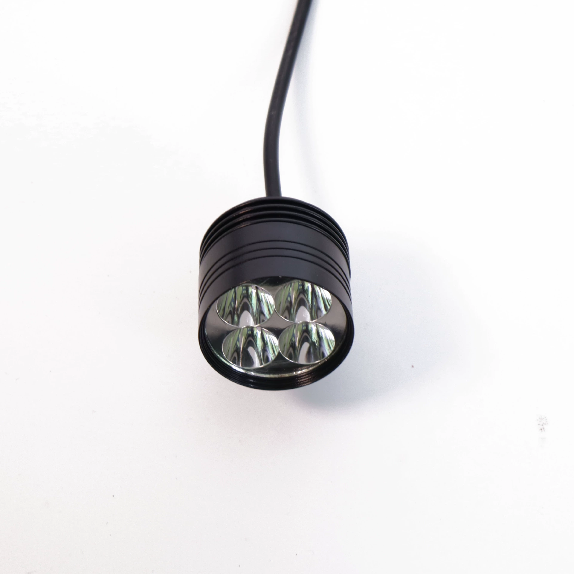 Круглая сверхяркая светодиодная электрическая фара L4X трехколесная модифицированная фара 4 бусина мотоцикла с сильным световым прожектом