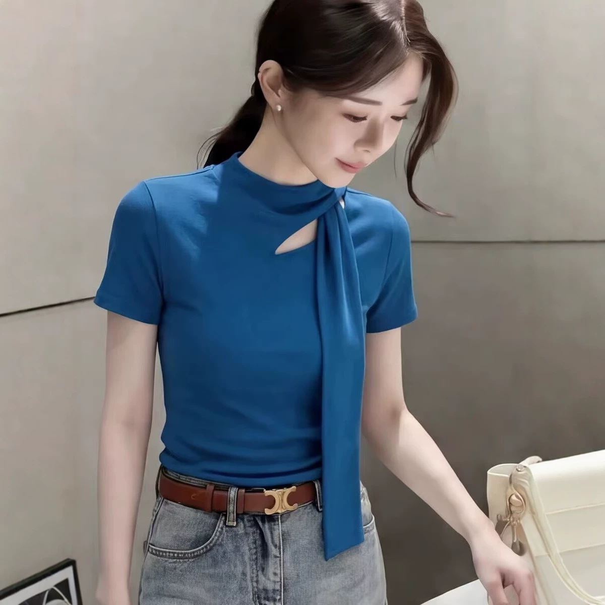 Áo thun nữ tay ngắn cổ tròn phối dây rua xanh lam — xanh lam chi tiết 4