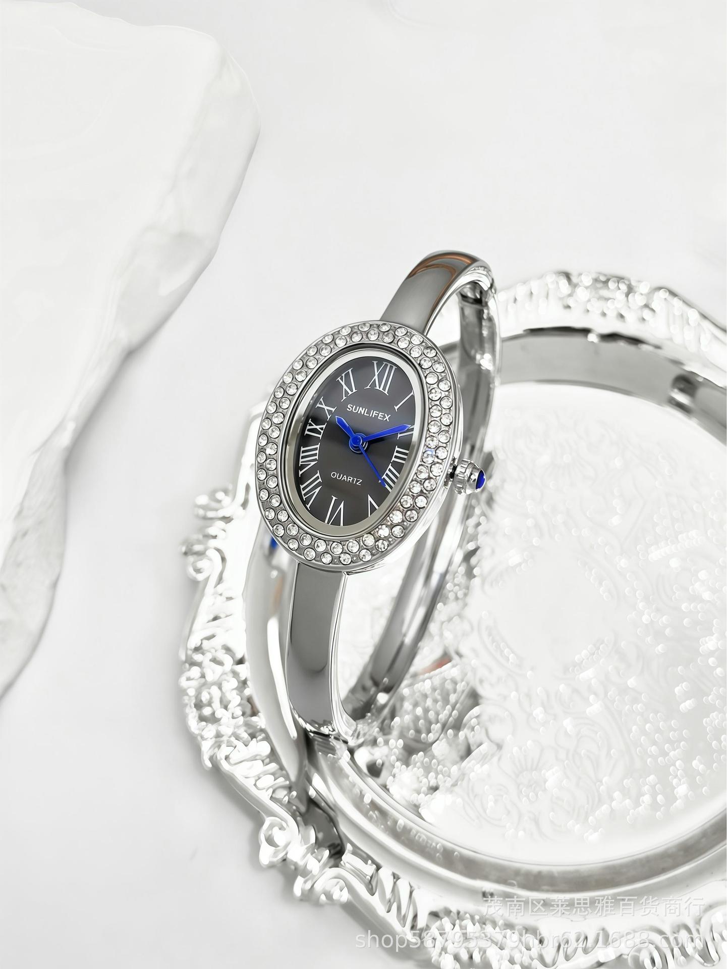 Diamond style silver shell black surface