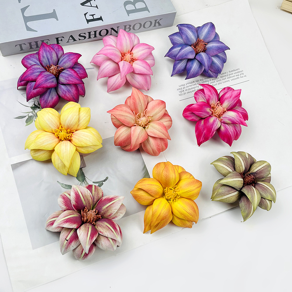 Simulación de flores eva mano