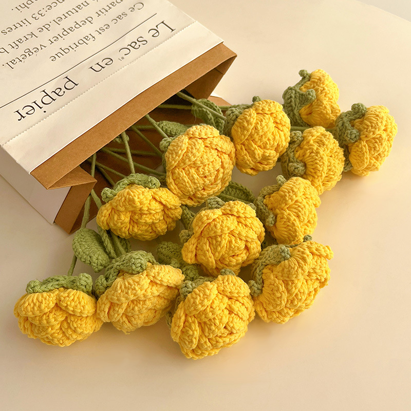 Día de San Valentín lana tejida a mano ramo acabado eterna flor artificial Rosa gancho tejida flor pareja regalo