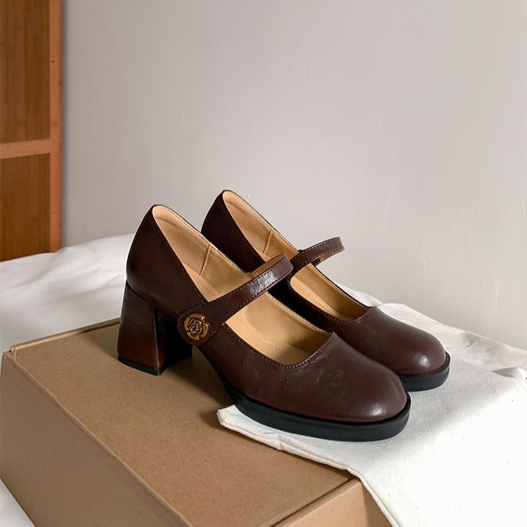 Zapatos Mary Jane de tacón alto retro francés 2024 primavera camelia boca baja punta cuadrada tacón grueso zapatos individuales mujeres