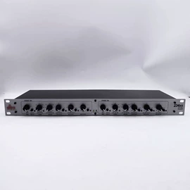 麦克风/话筒;调音台;专业话筒