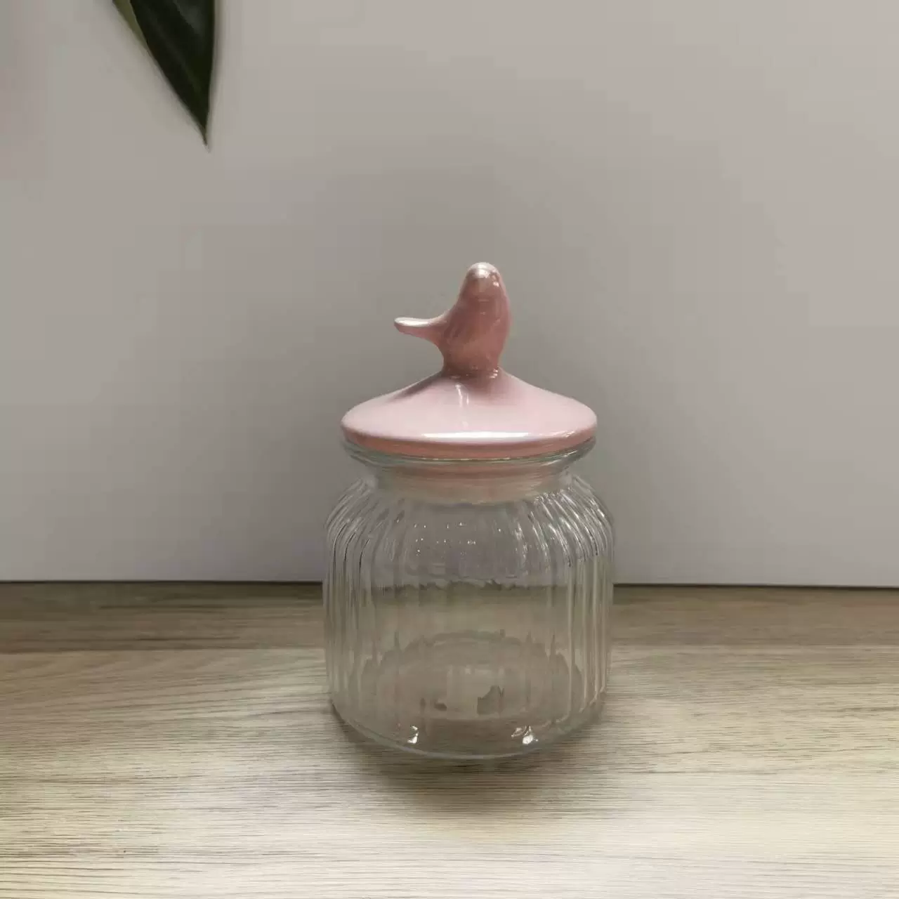 Small glass swan
