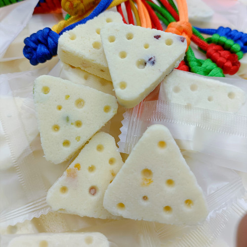 Montevernag fresh milk cheese cheese, Inner Montenegro fruit-shaped triangular cheese cheese block, children's snacks in bulk