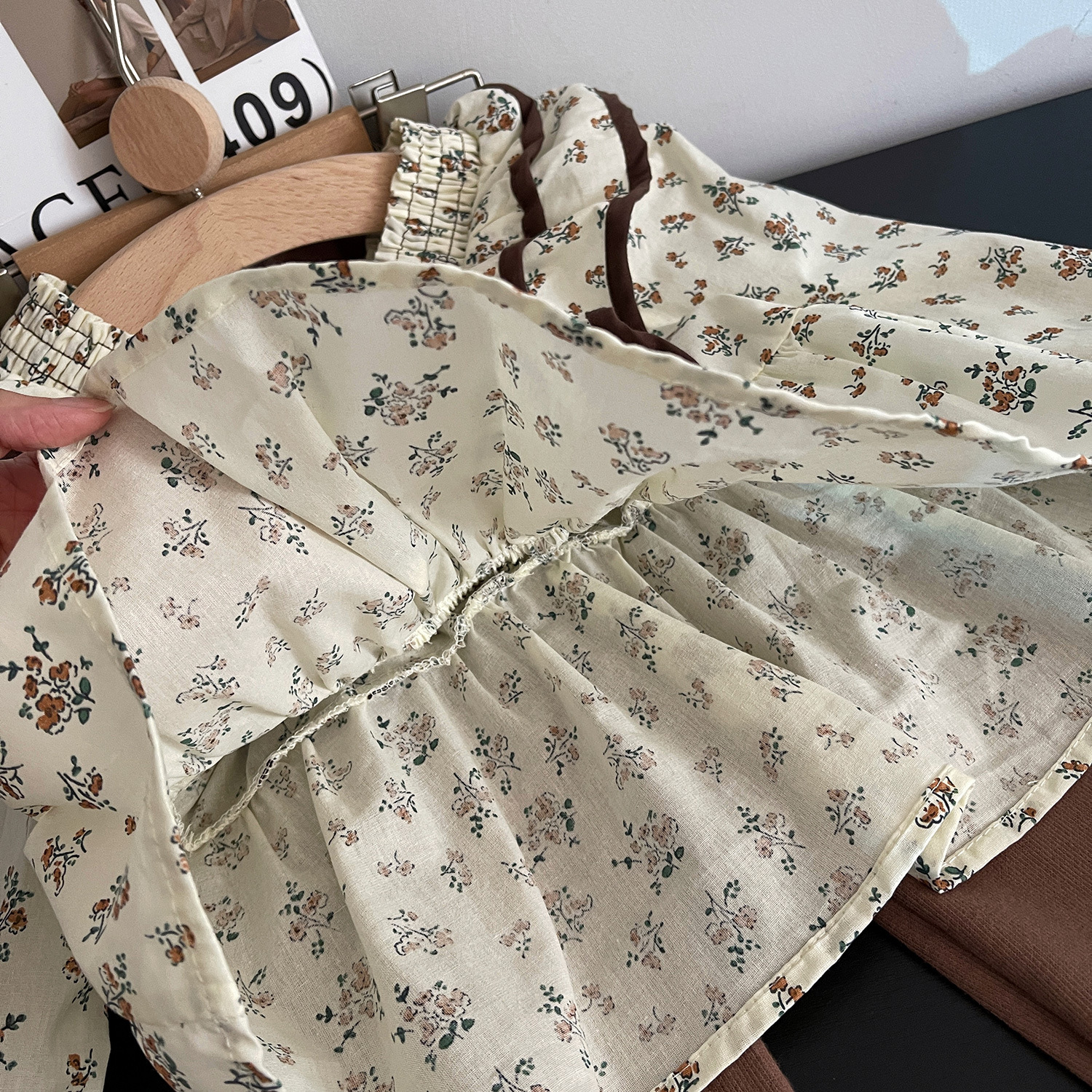 Mädchen Blumen V-ausschnitt Oberteil Und Schlaghose Set Herbst_voghion.com