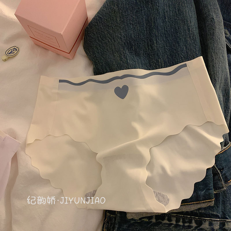 Simple New Love Seamless Ice Silk Naked Girls' Underwear Sexy Summer Mid-Waist Breathable Japanese Underwear for Women