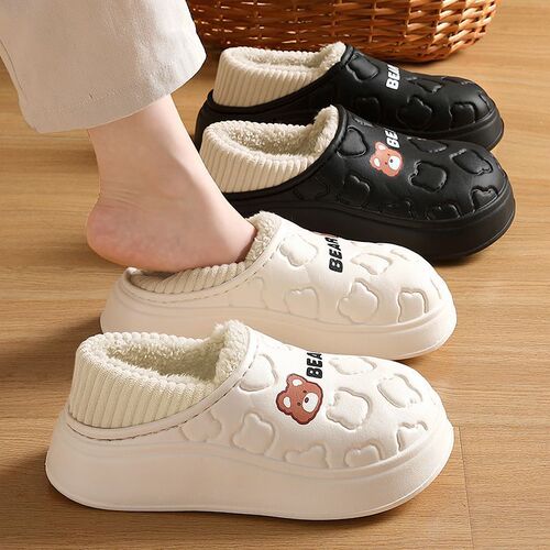 Waterproof cotton slippers for women, winter indoor home wear, new style closed-toe outdoor warm plush postpartum cotton shoes for women.