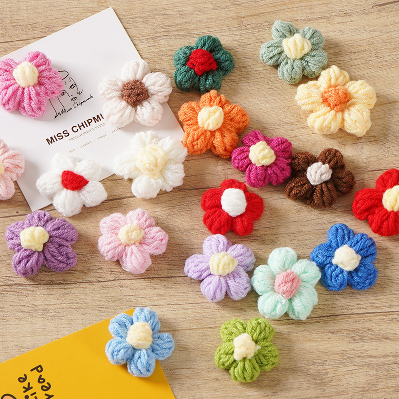Cute handmade puffs, cotton wool flowers, diy jewelry accessories, corsages, clothing accessories, bag pendant materials