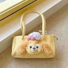 クリーム可さいたまシングルショルダーバッグは小さくて可愛いです。
