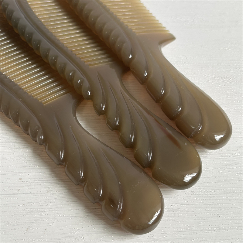 White Yak Horn Comb Round Handle Massage Hair Comb 18cm Carved Design specifications