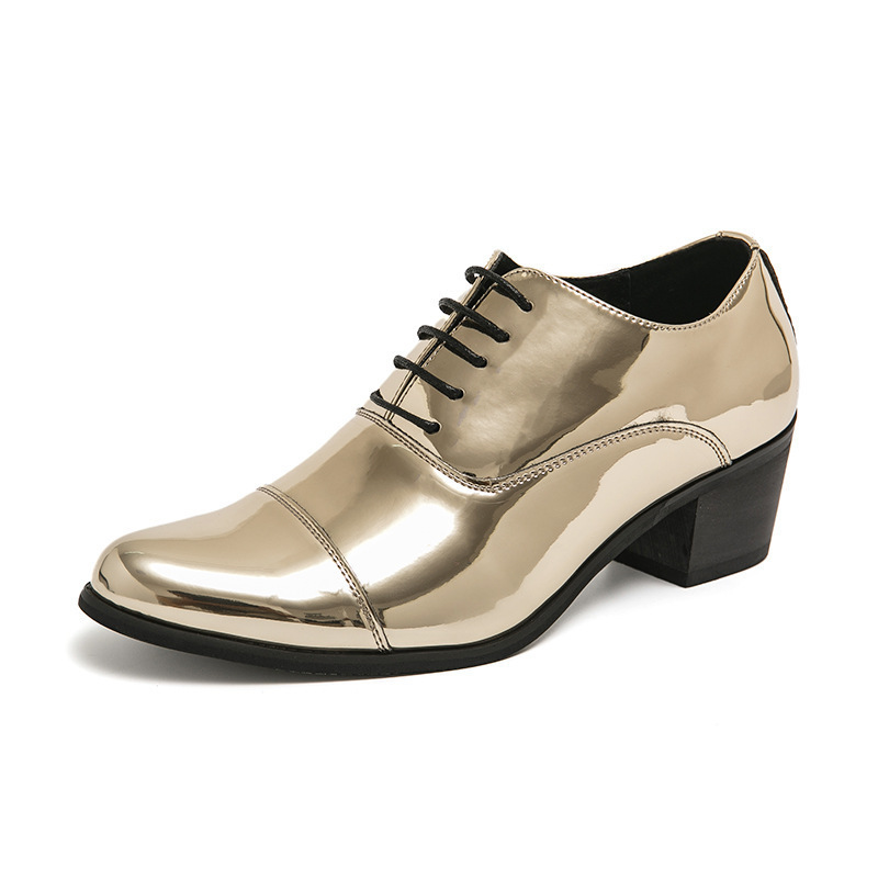 Zapatos de hombre de tacones altos de punta transfronterizos de tamaño grande estilo británico estilo de peinado maestro zapatos de cuero estilo europeo y americano casual zapatos de negocios