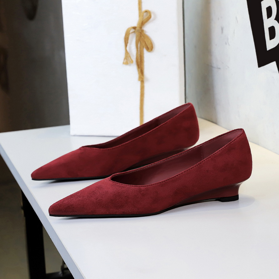 6300 Korean-style Fashionable Low-heeled , Pointed Toe, Shallow V-cut, High-end Suede Professional Wedge Shoes For_vogvips.com
