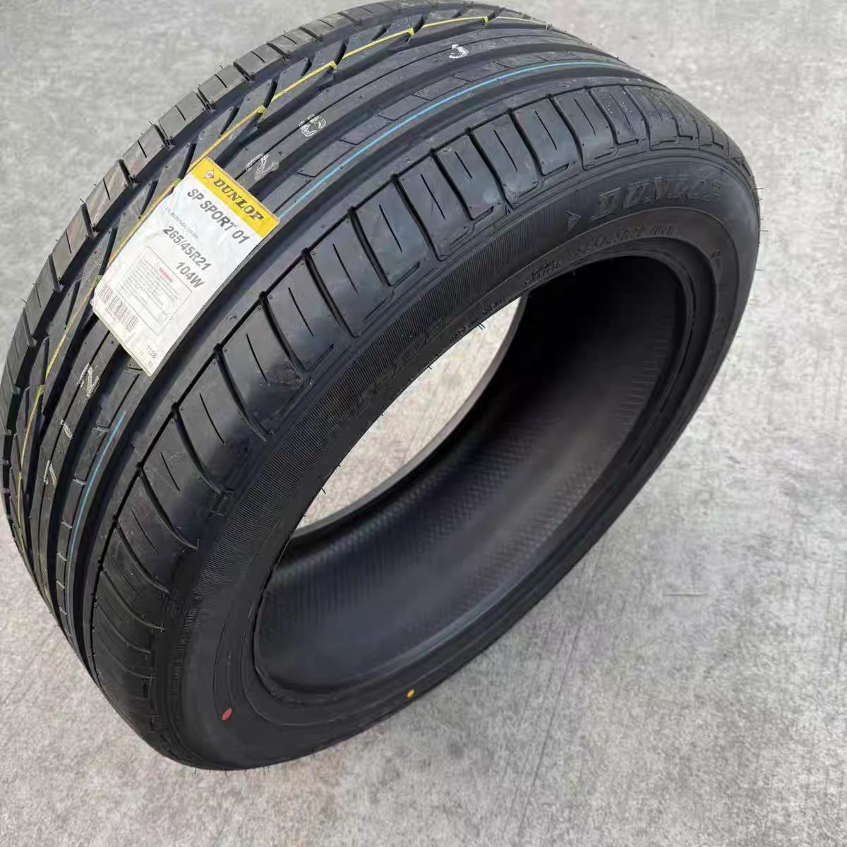 Japanese Dunlop Tire 265/45R21 Sp Sport 01 104W Original Fitment for Infiniti Fx35