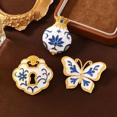 中国风仿青花瓷釉彩蝴蝶胸针新中式汉服旗袍胸花别针扣配饰两用