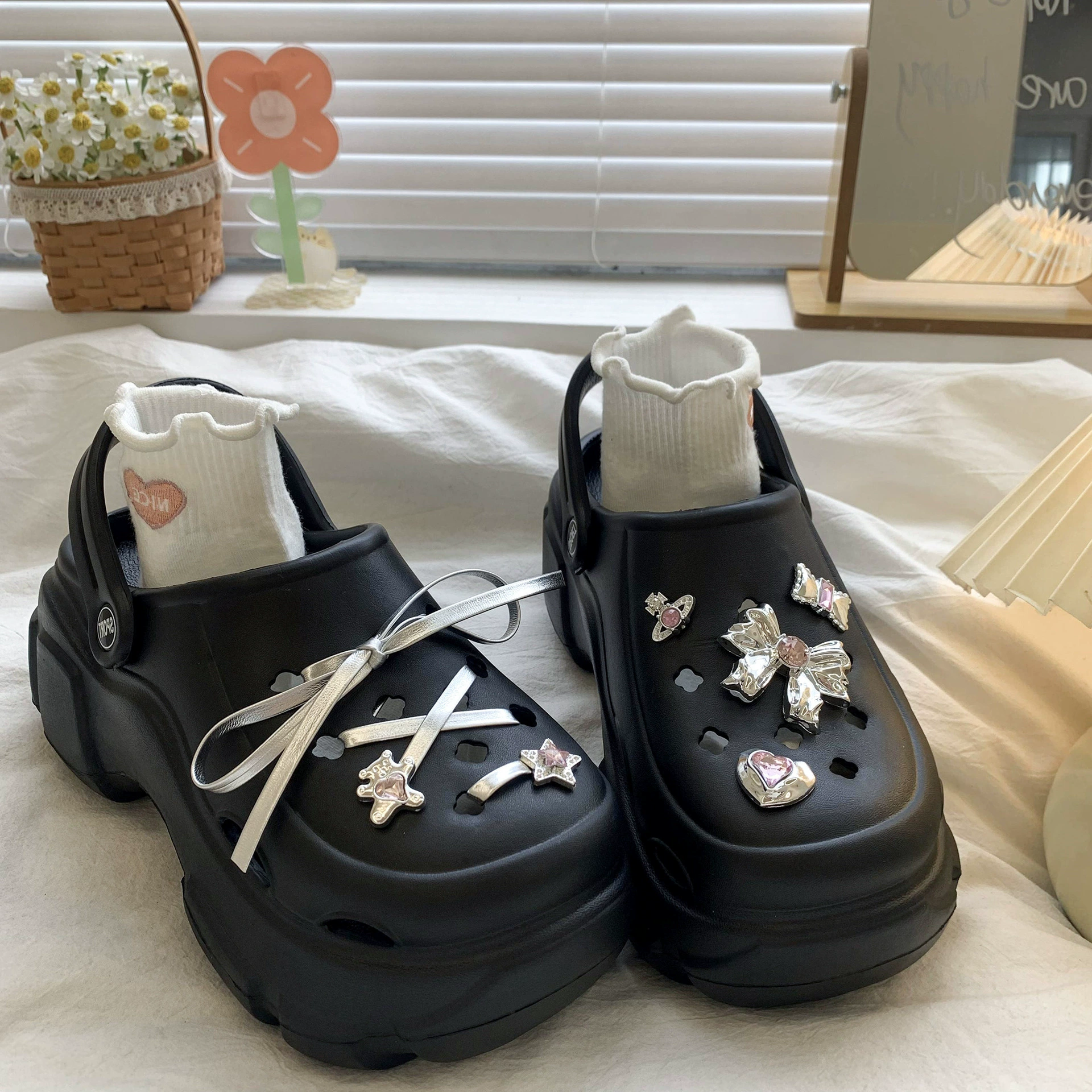 Летние сабо для женщин, уличная одежда, высокие каблуки, толстая подошва, повышенное чувство наступления на дерьмо, пляжные сандалии и тапочки из ЭВА для женщин, внешняя торговля через границу.