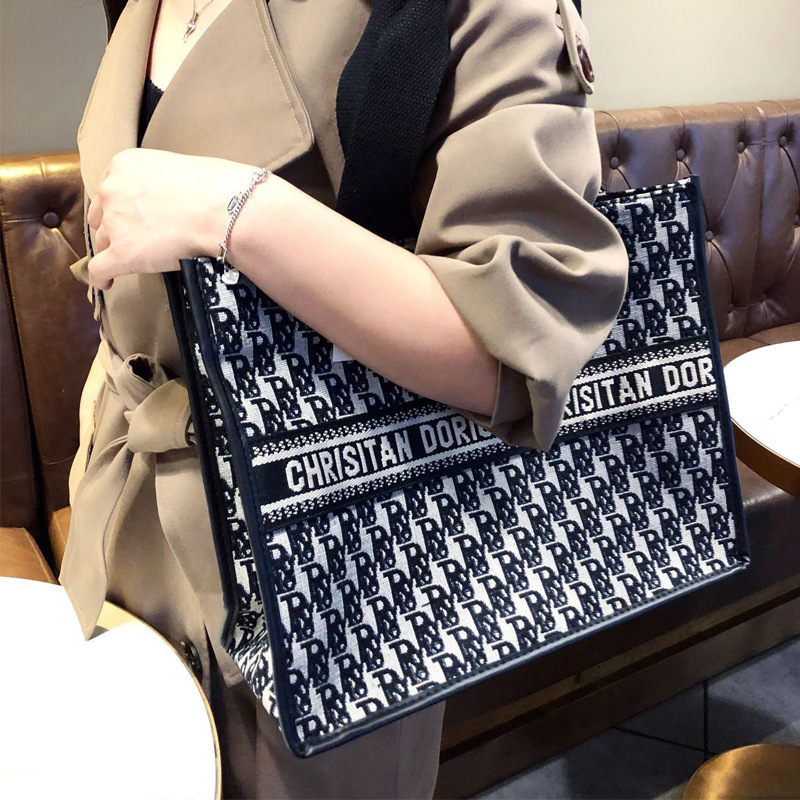Factory direct vintage houndstooth pattern handbag makeup bag, large capacity portable travel storage bag, customizable with logo