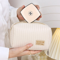 新款奶油蛋糕化妝包pu大容量收納包手拿化妝品整理口紅包收納袋子