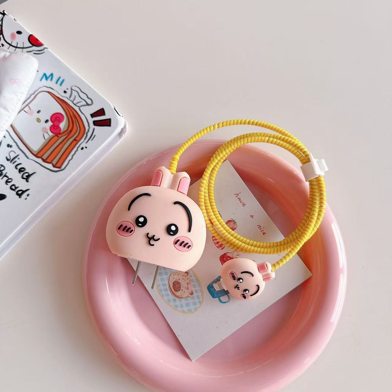 2023 nuevo cargador de dibujos animados cubierta protectora adecuada para Apple carga rápida cabeza 18/20W estándar europeo estándar americano aplicable