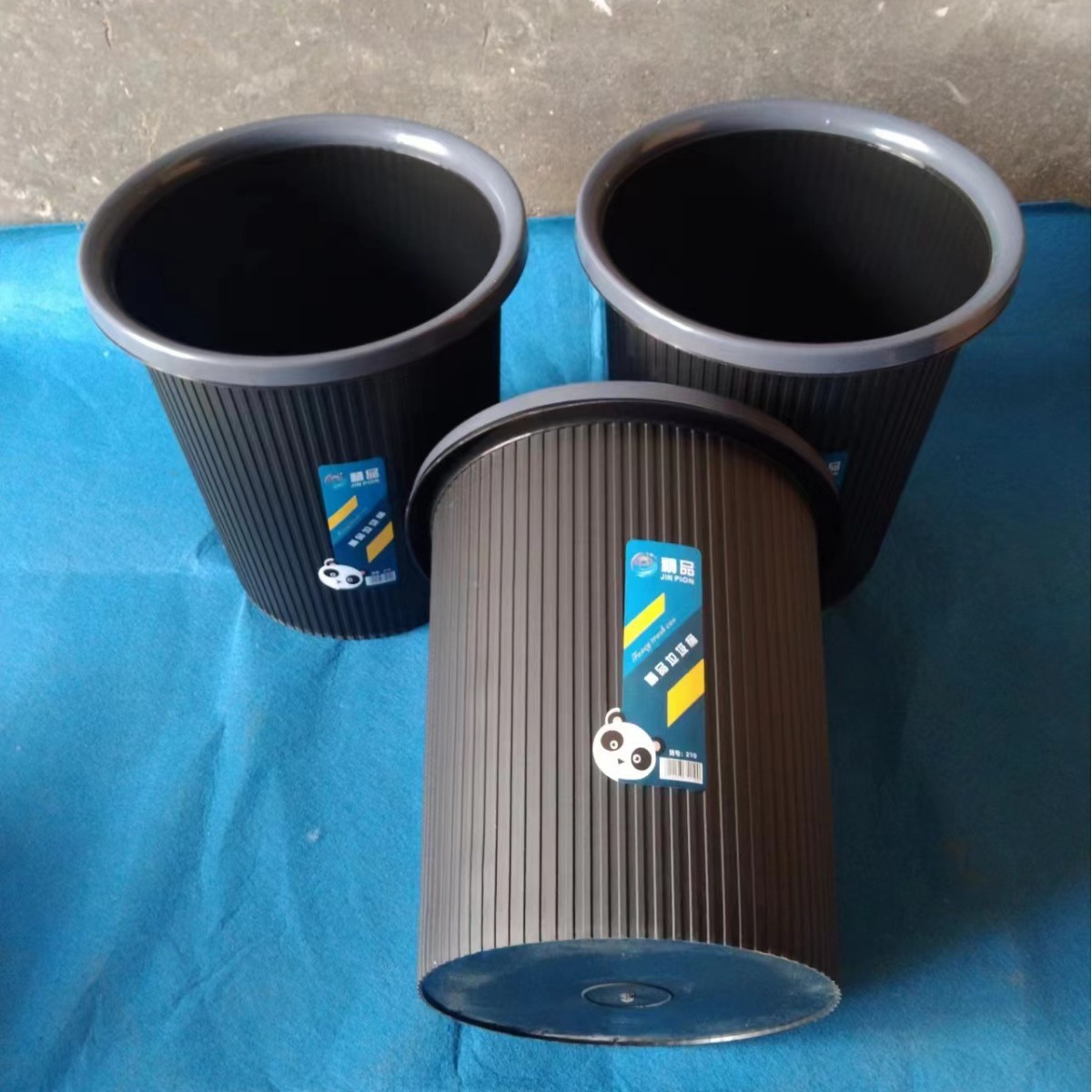 黑色垃圾桶简约无盖卫生桶家用纸篓厨房用塑料桶5元家居赶集批发