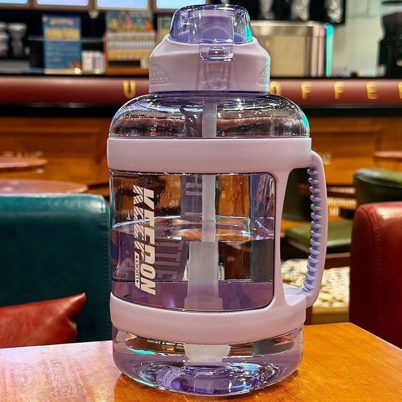 Summer large-capacity food-grade high-temperature resistant sports outdoor hiking water bottle with handle and portable straw