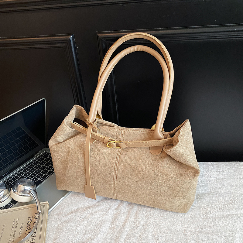 Fashionable retro matte capacious handheld one-shoulder bag